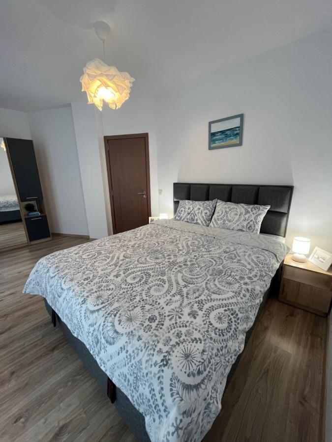 Azzurro Premium Apartment On Bulevard Bogoridi Burgas Exteriör bild