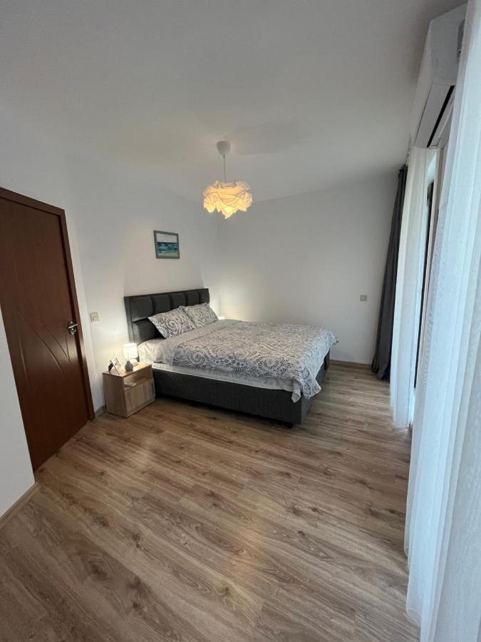 Azzurro Premium Apartment On Bulevard Bogoridi Burgas Exteriör bild