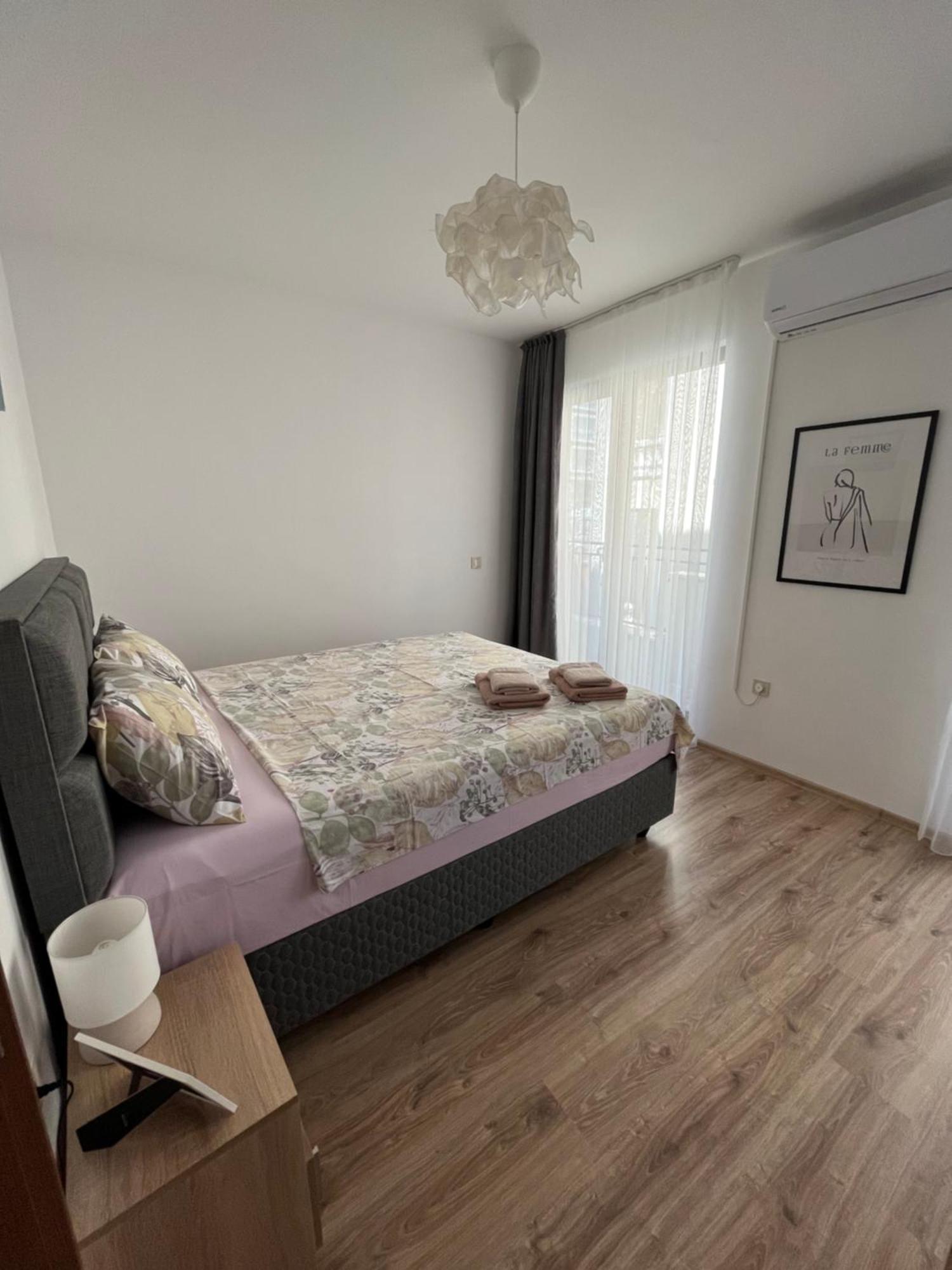 Azzurro Premium Apartment On Bulevard Bogoridi Burgas Exteriör bild