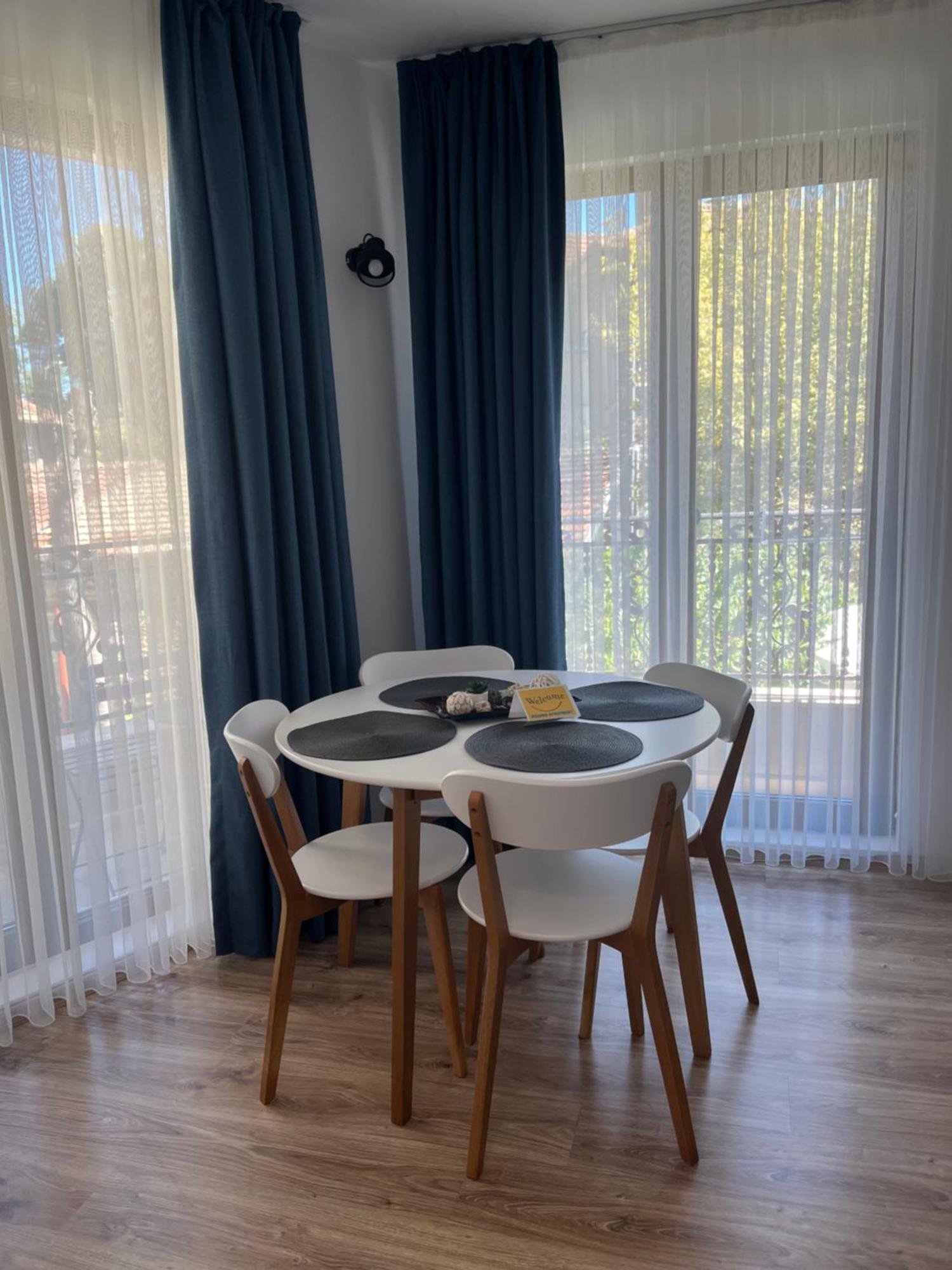 Azzurro Premium Apartment On Bulevard Bogoridi Burgas Exteriör bild